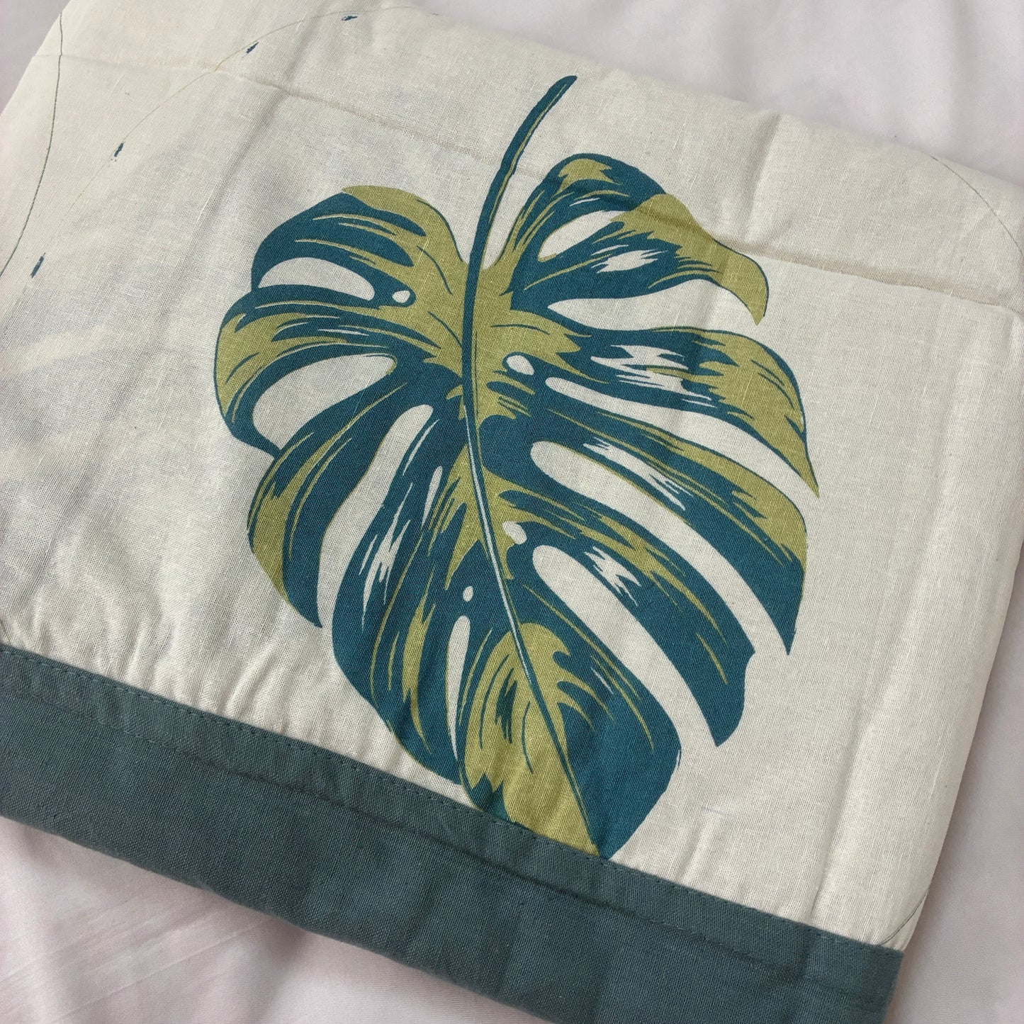 Leaf Queen bedspread 90x100 inches