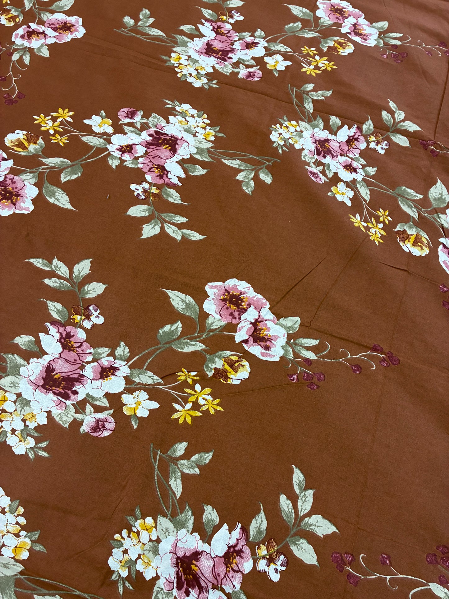Super King Size Bedspread 110 x 120 inches With 4 Pillow Covers