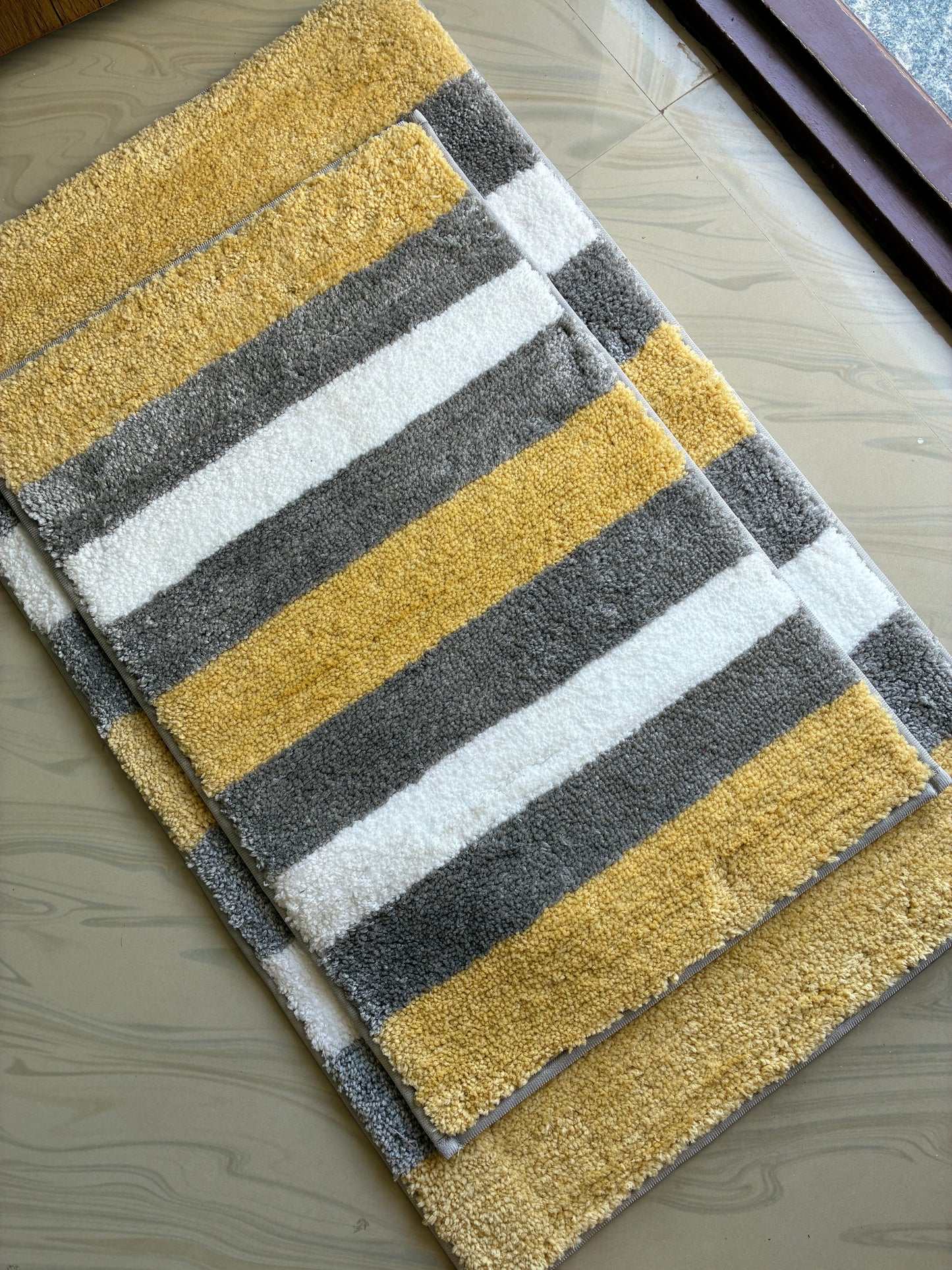 Anti Slip Yellow Stripes Floor mats (set of 2) (40x60cm) (50x82cm)