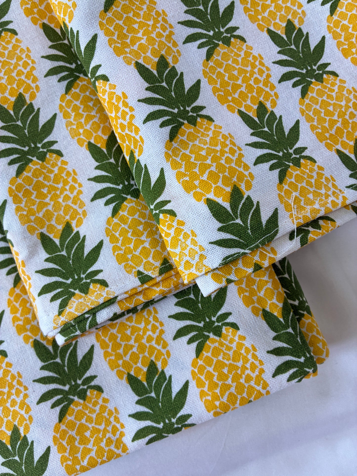 Single Size Cotton Bedspread with 2 Pillow Covers 60 x 90 in