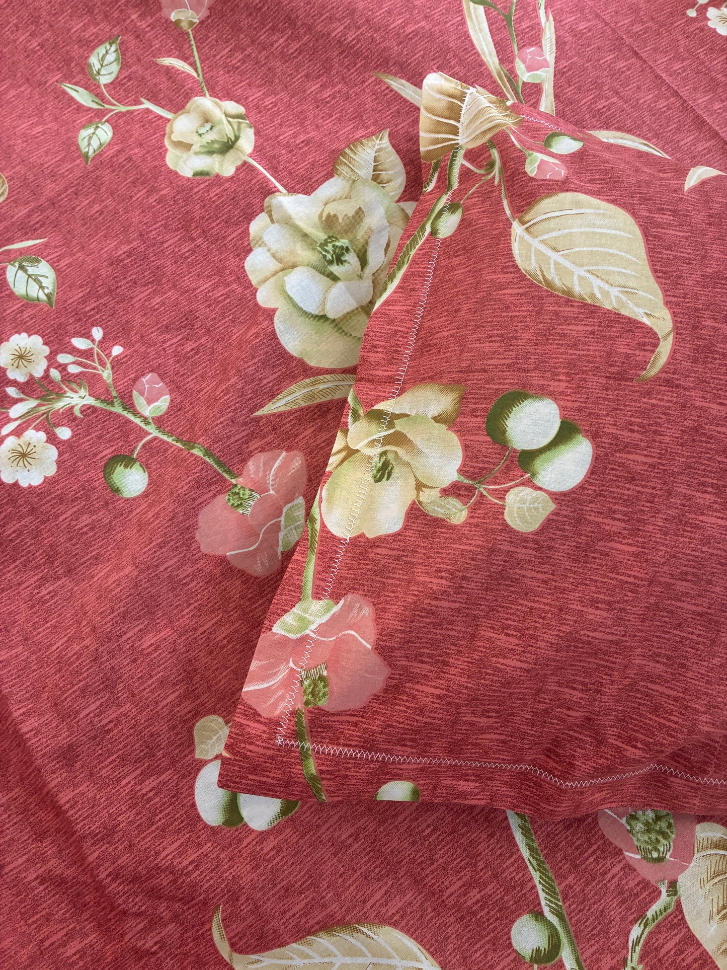 Rose Floral Fitted Cotton Bedspread (2 pillow covers)