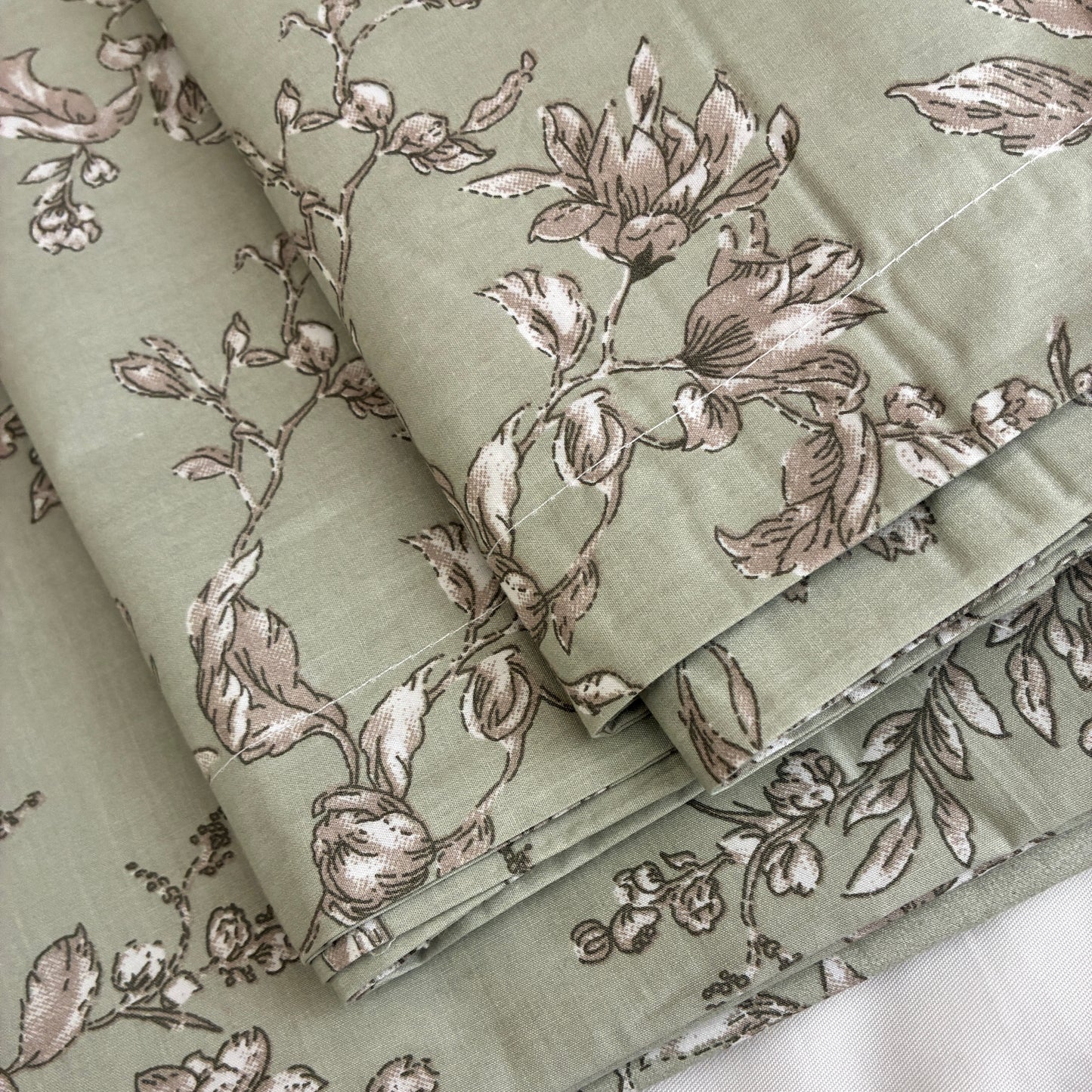 300TC Premium King Size Cotton Bedspread 108x108 inches