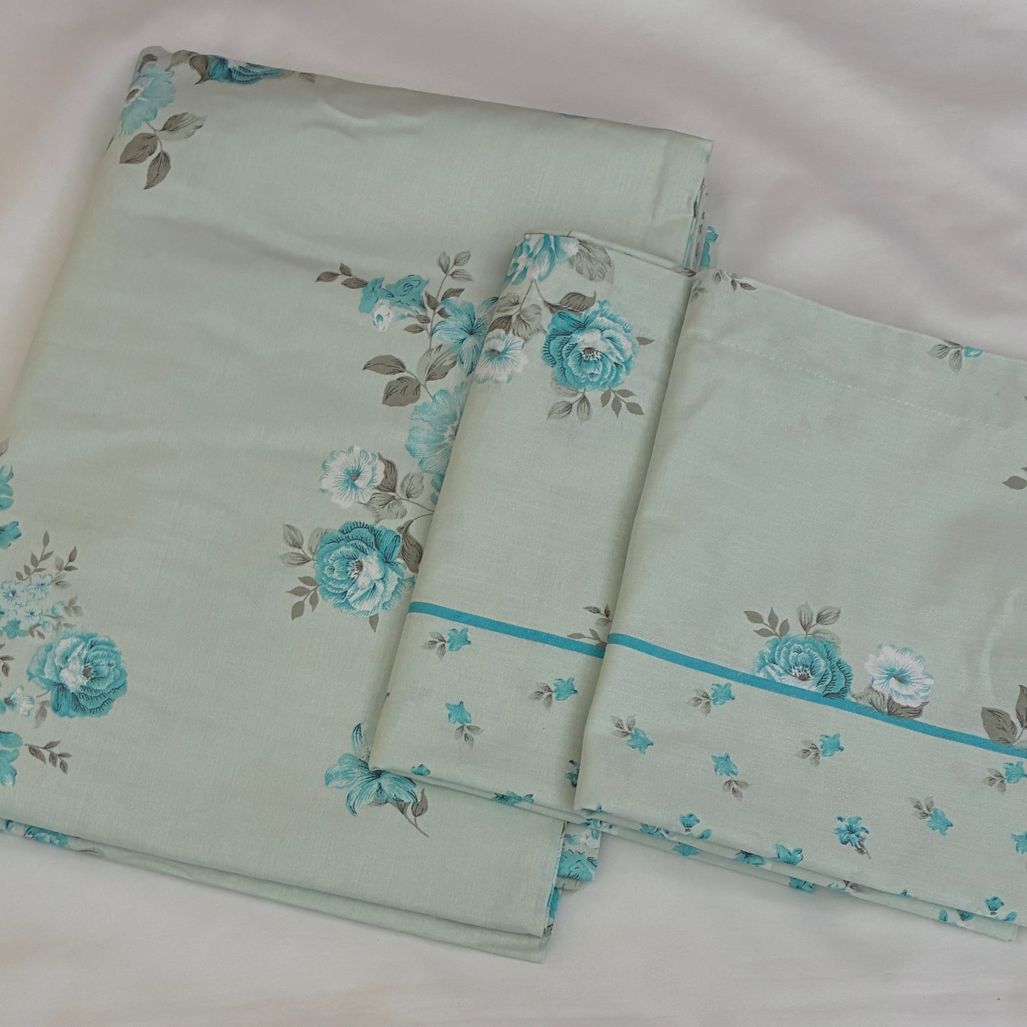 Blue Floral 300tc premium Queen bedspread 90x100 in(2 pillow covers)