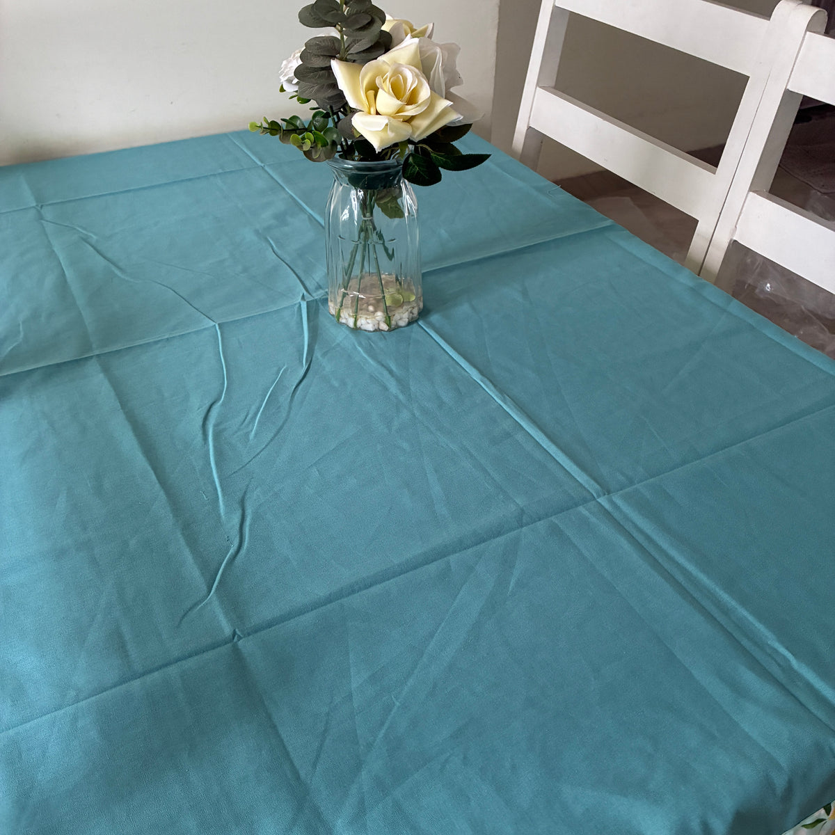 Blue Plain with lime Border 4 Seater Table Covers