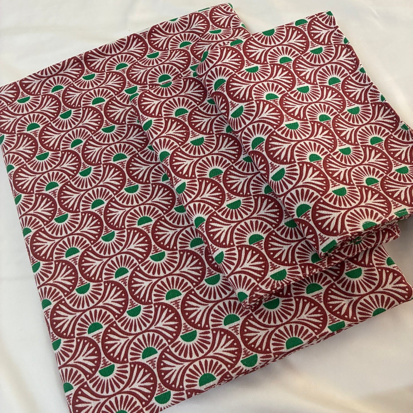 Single Size Bedspread with 2 Pillow Covers 60 x 90 in