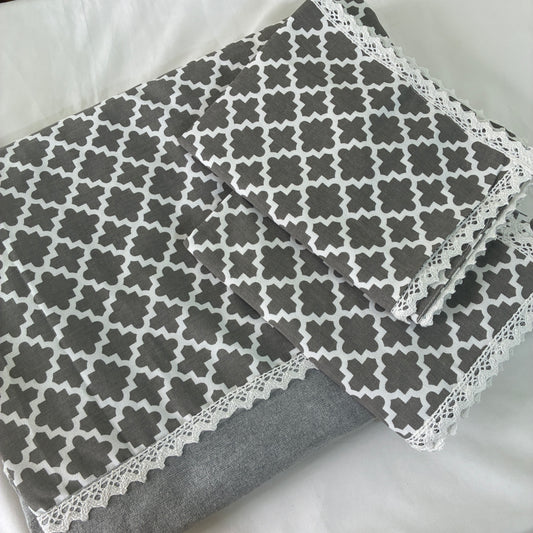 Abstract Lace Queen bedspread 90x100 inches