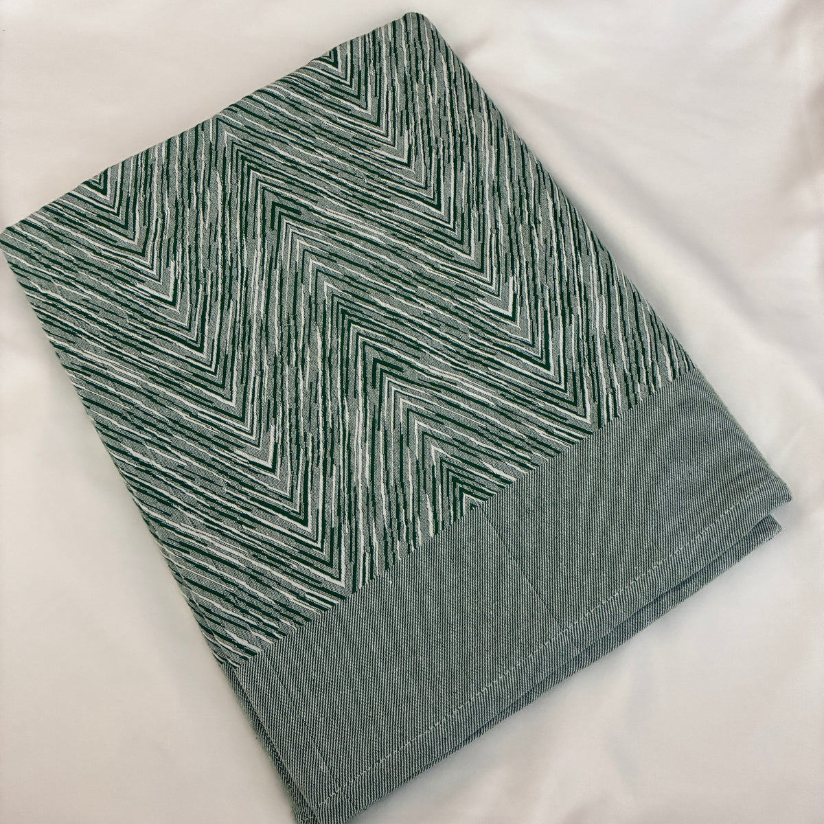 Dark Green Dual Tone zigzag Single Size Blanket / Throw