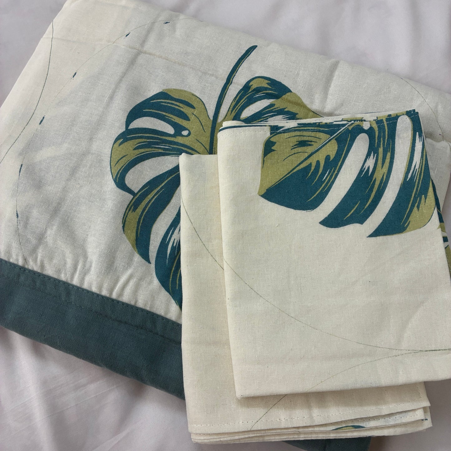 Leaf Queen bedspread 90x100 inches