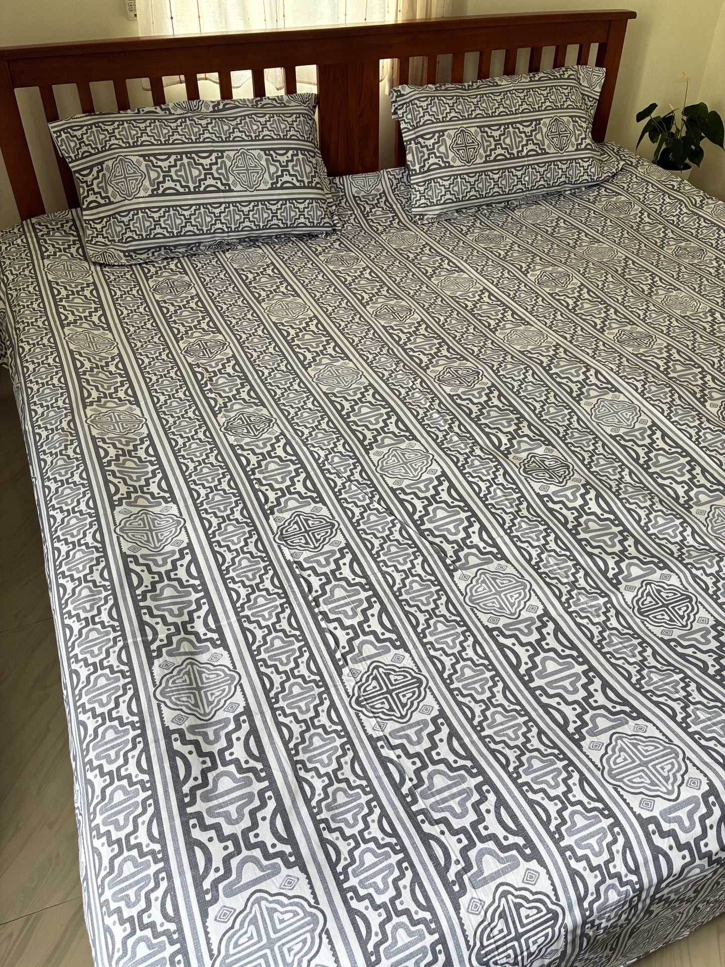 Super King Size Bedspread 120x 120 inches