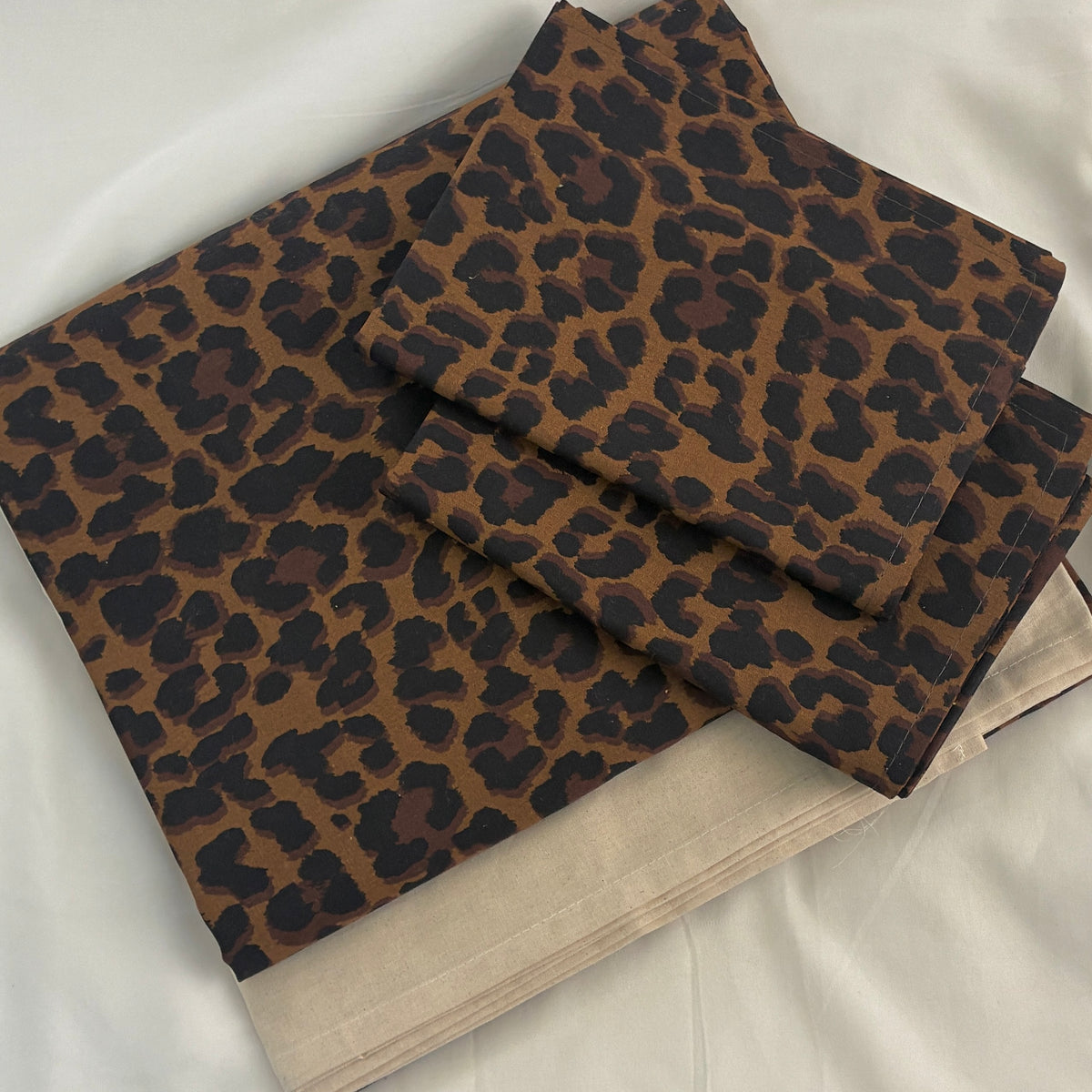 Cheetah King Size Cotton Bedspread 100x110 in