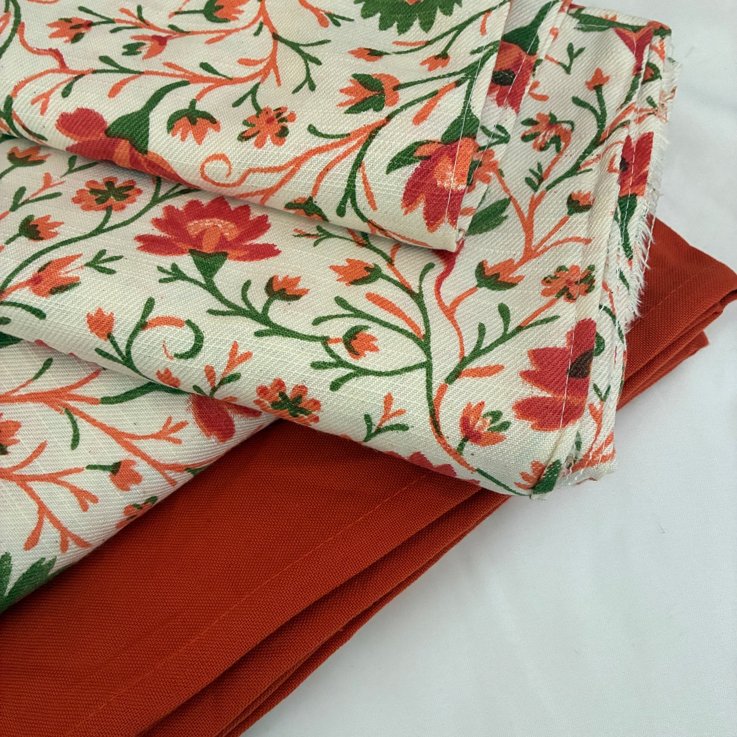 Red Floral King Size Cotton Bedspread 100x110 in (2 pillow covers)