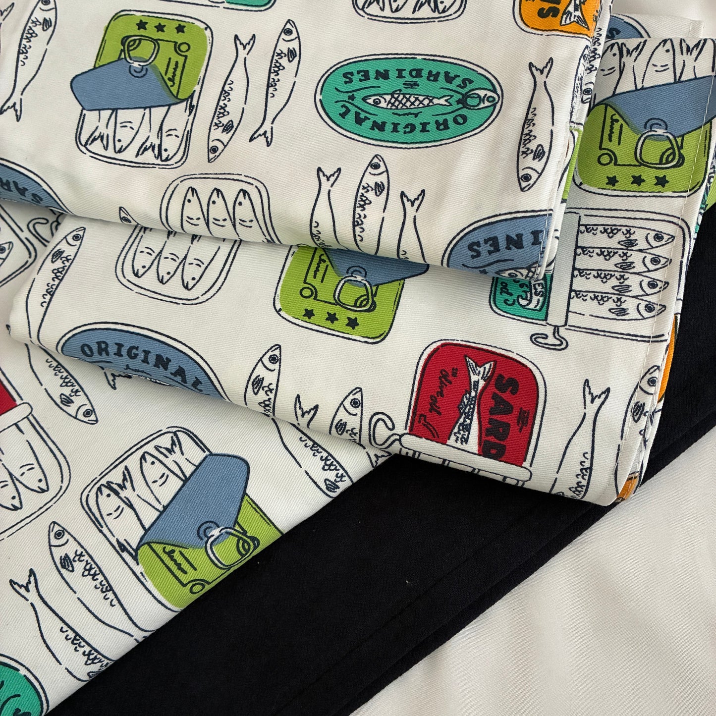 Fish Print Queen Size Bedspread 90x100 inches ( 2 PILLOW COVERS)