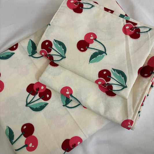 Cherry Cotton Bedspread with 2 Pillow Covers 70 x 90 in