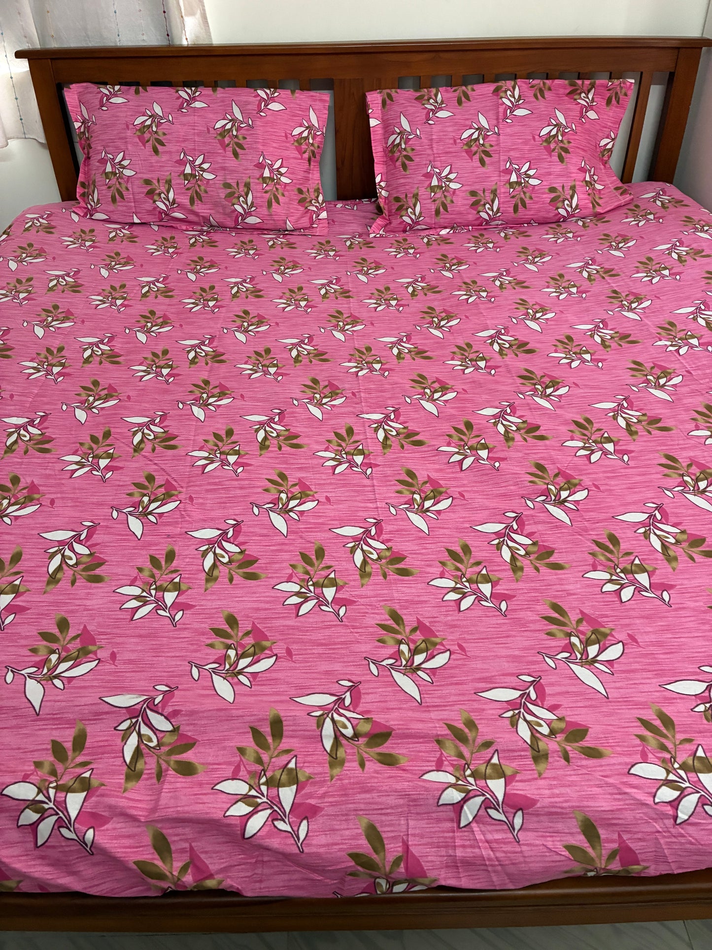 Rose Floral Fitted Cotton Bedspread (2 pillow covers)