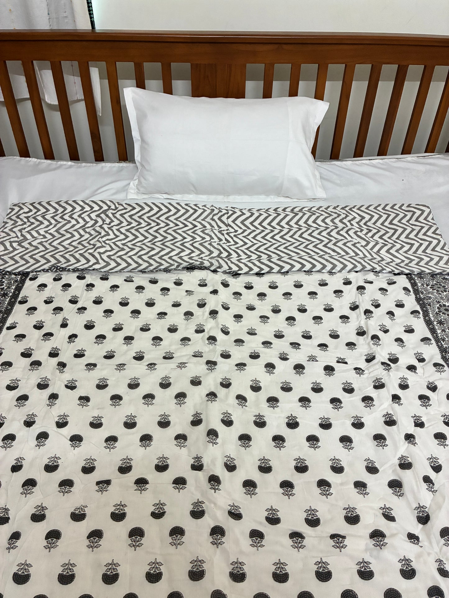 Reversible Single Size Cotton Quilt