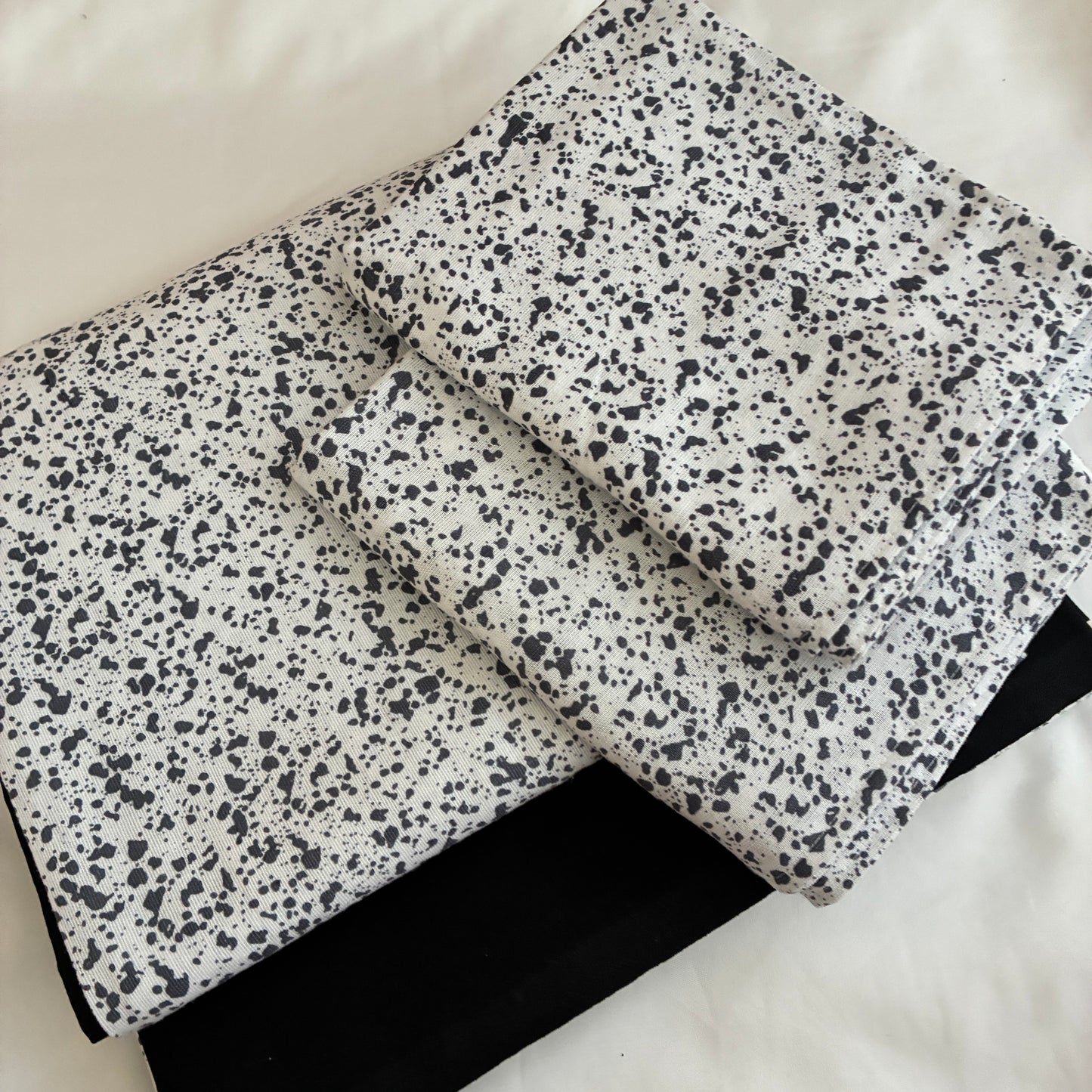 Grey splash King Size Cotton Bedspread 100x110 in (2 pillow covers)