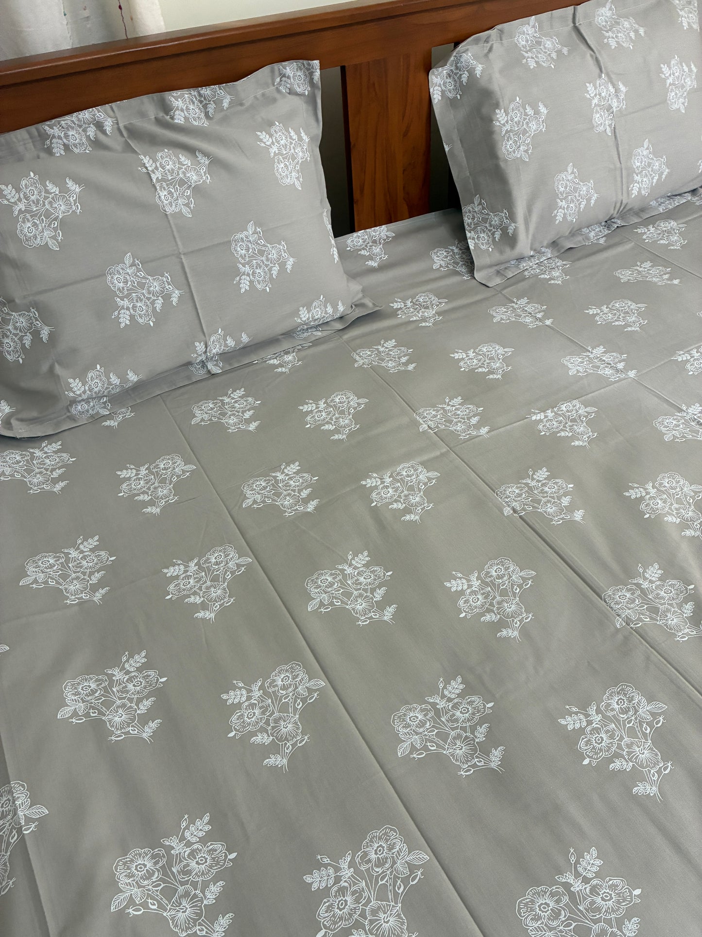 Soft King Size Bedspread 108x108 inches