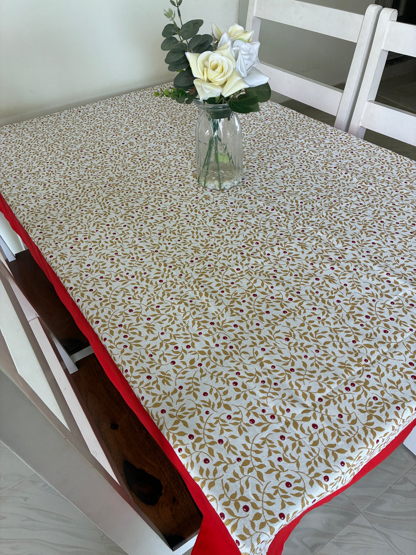 Leaf Print 4 Seater Table Covers