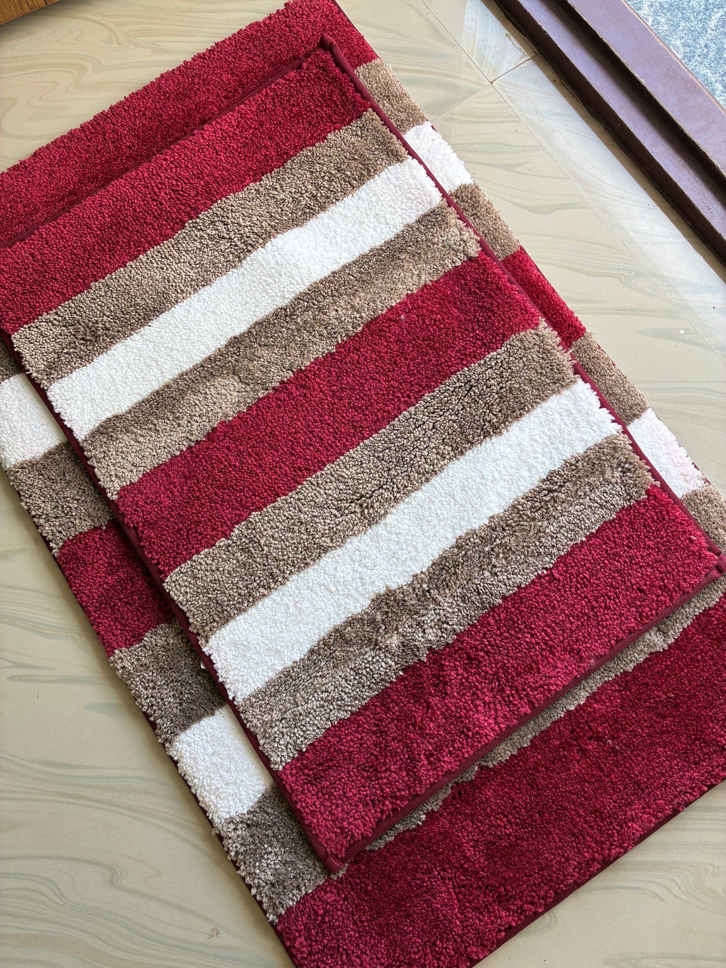 Anti Slip Red Stripes Floor mats (set of 2) (40x60cm) (50x82cm)
