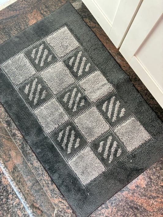 Big Anti Slip Door Mat (80 x 50cm)