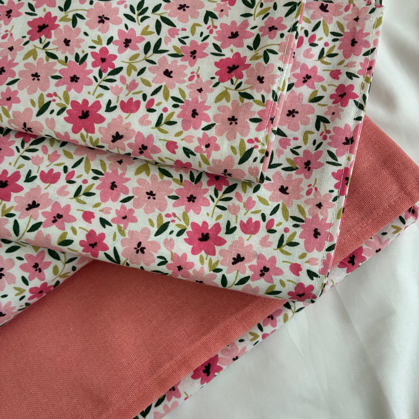 Pink Daisy King Cotton Bedspread 100x110 inches (2 pillow covers)