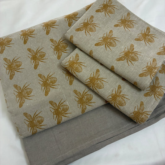 Honey Bee King Size Cotton Bedspread 100x110 in