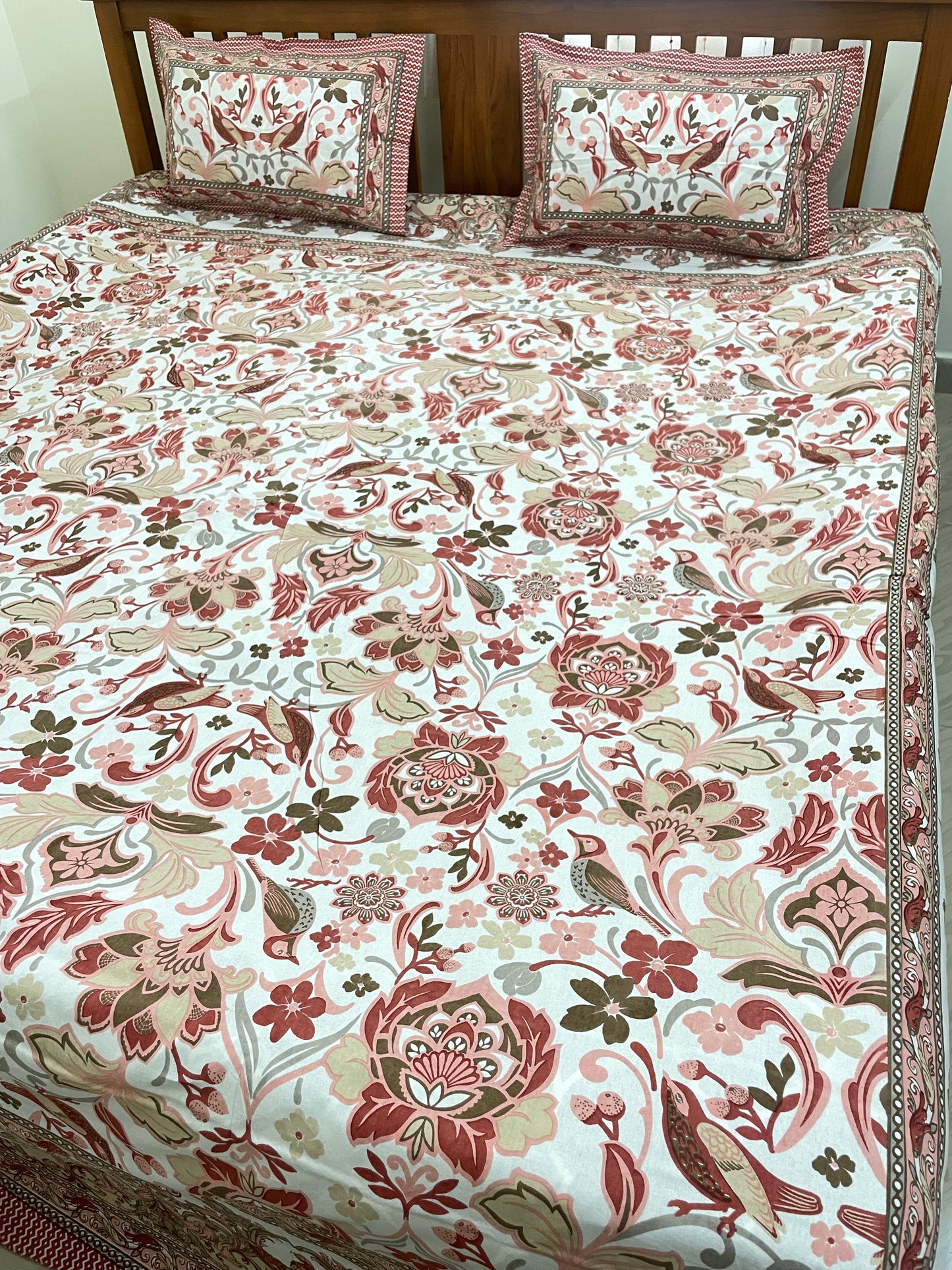 Super King Size Premium Cotton Bedspread 120 x 120 in