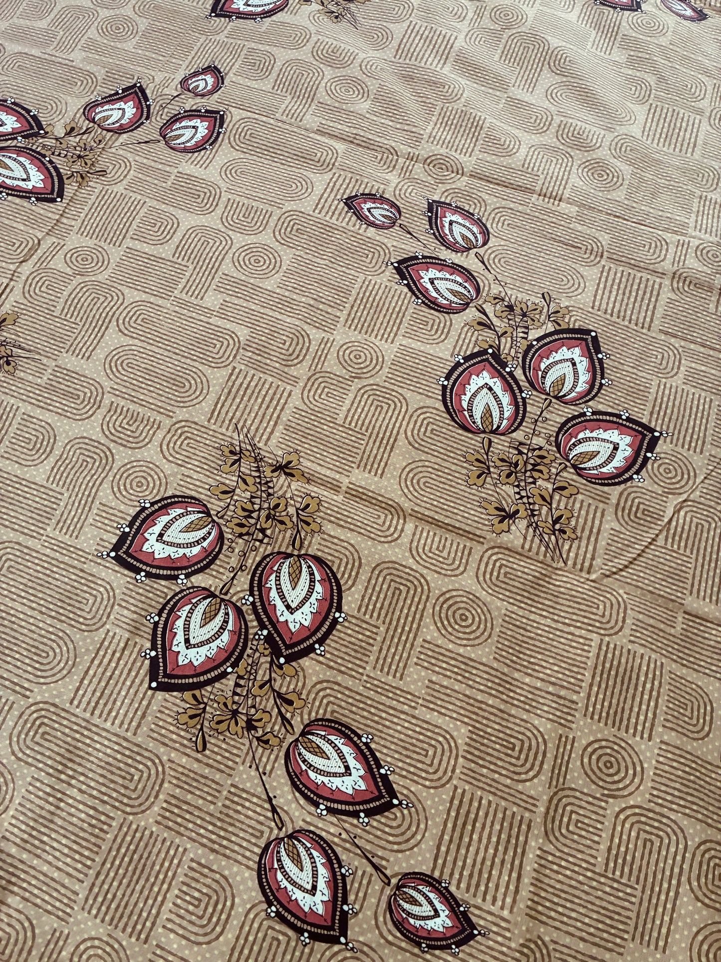 Super King Size Bedspread 110 x 120 inches With 4 Pillow Covers