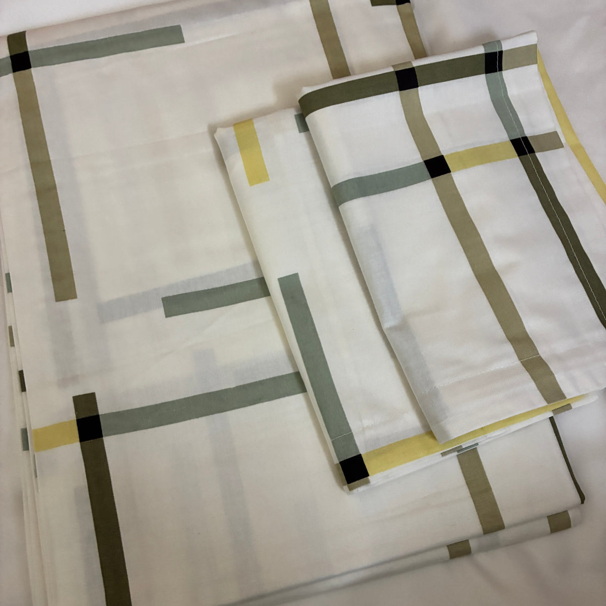 300 TC Multi Checks King Size Cotton Bedspread 108x108 inches