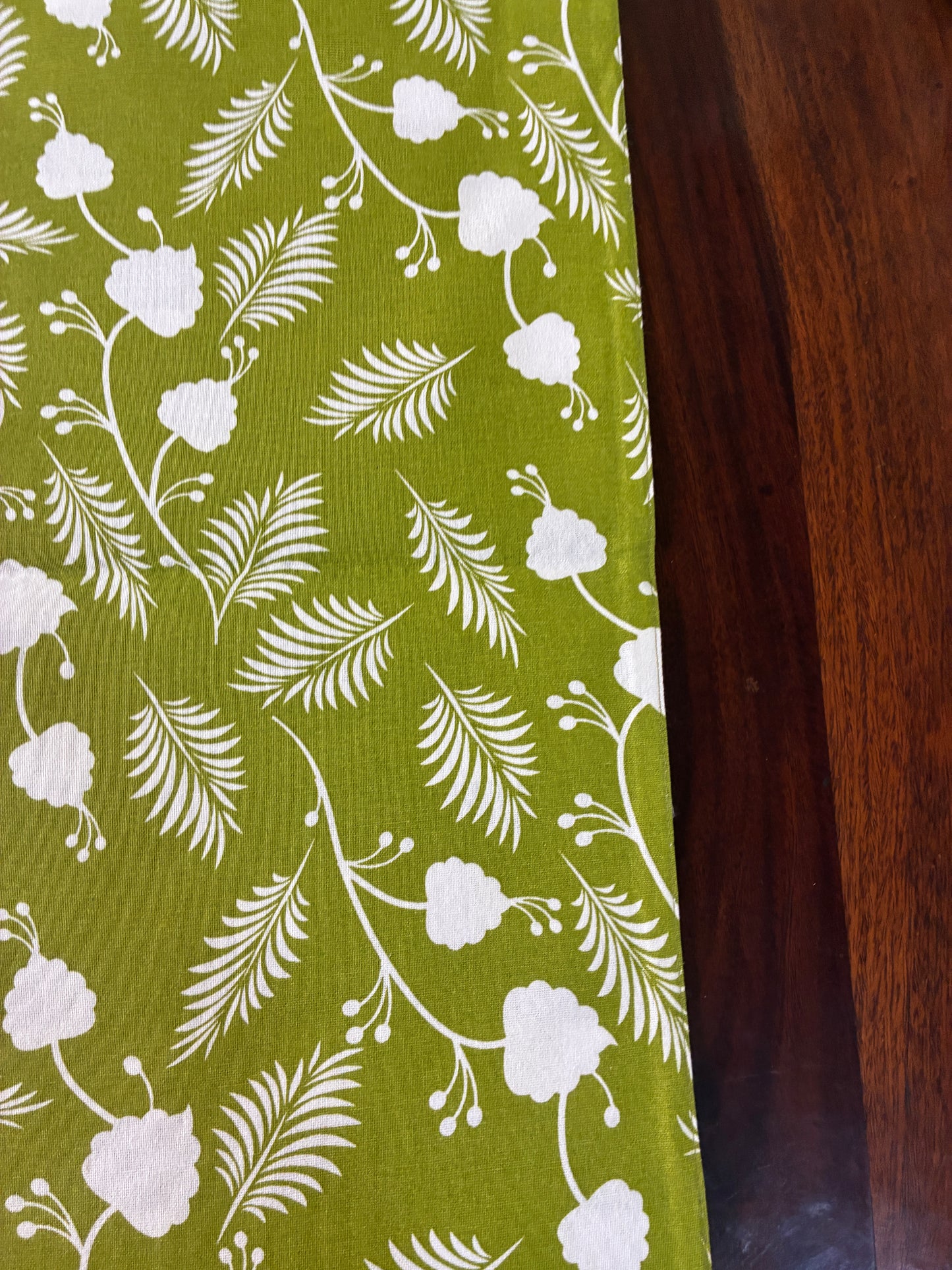 Green Leaves Reversible Table Runner 5.5 ft  long