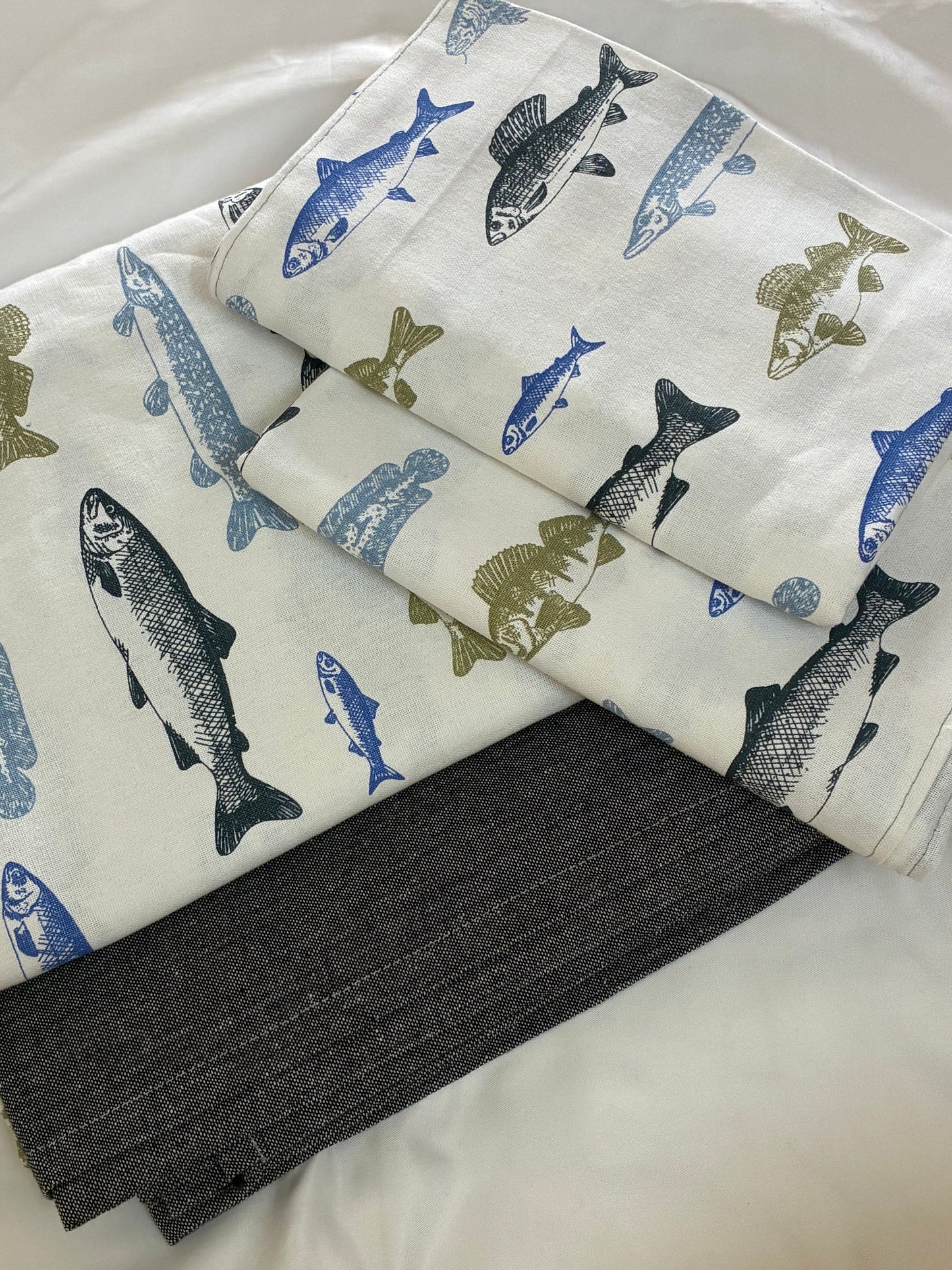 Fish Print King Size Cotton Bedspread 100x110 in