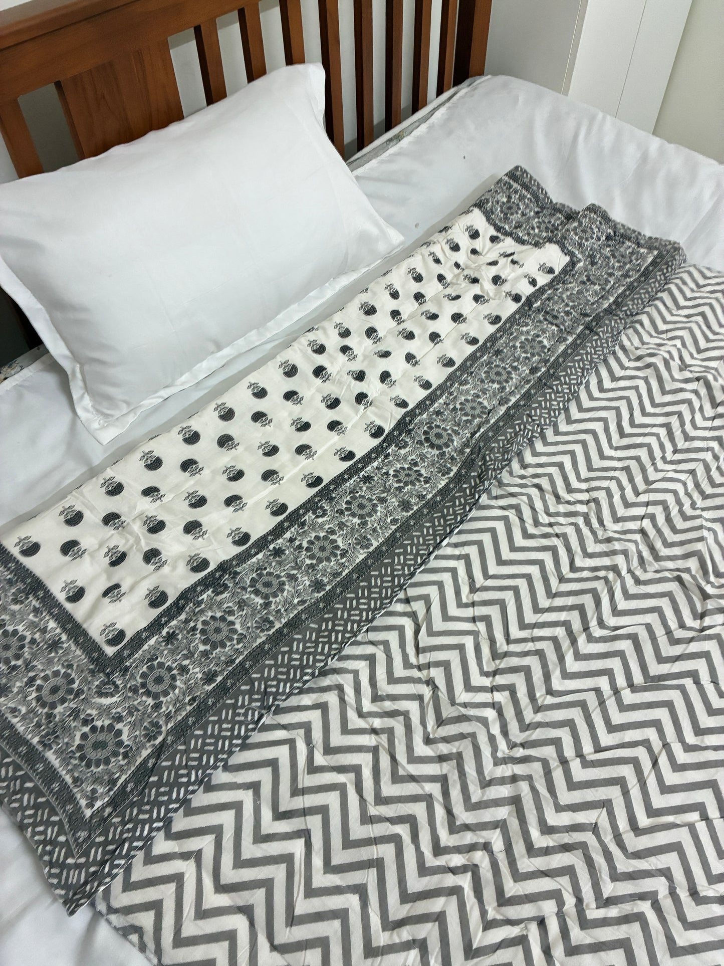 Reversible Single Size Cotton Quilt
