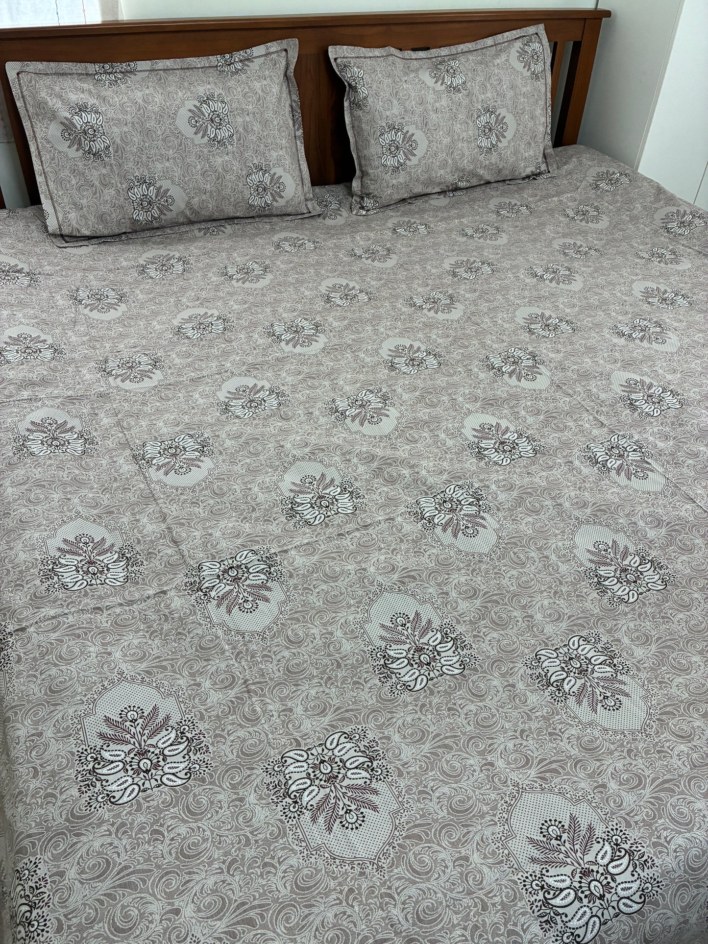 Premium Soft King Size Bedspread 108x108 inches