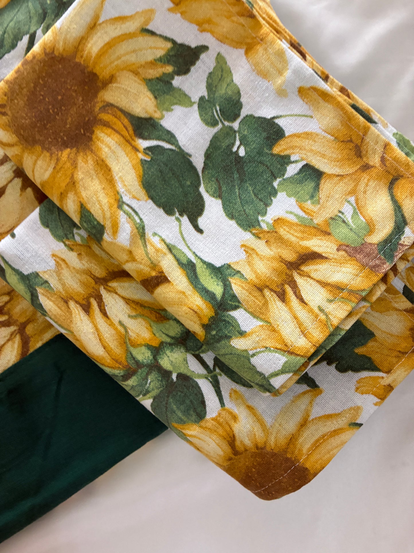Sunflower Queen bedspread 90x100 inches