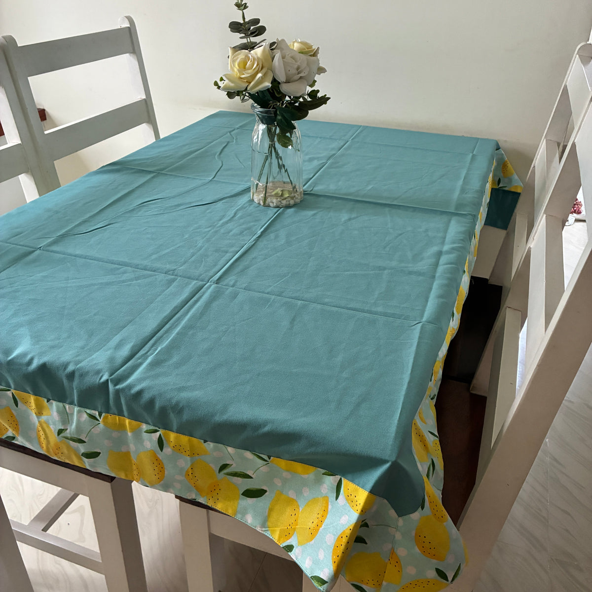 Blue Plain with lime Border 4 Seater Table Covers