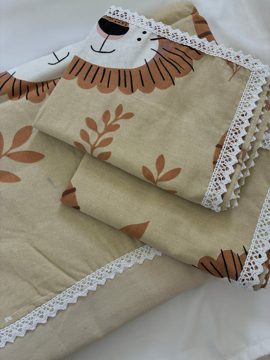 Little Lion Lace Queen bedspread 90x100 inches