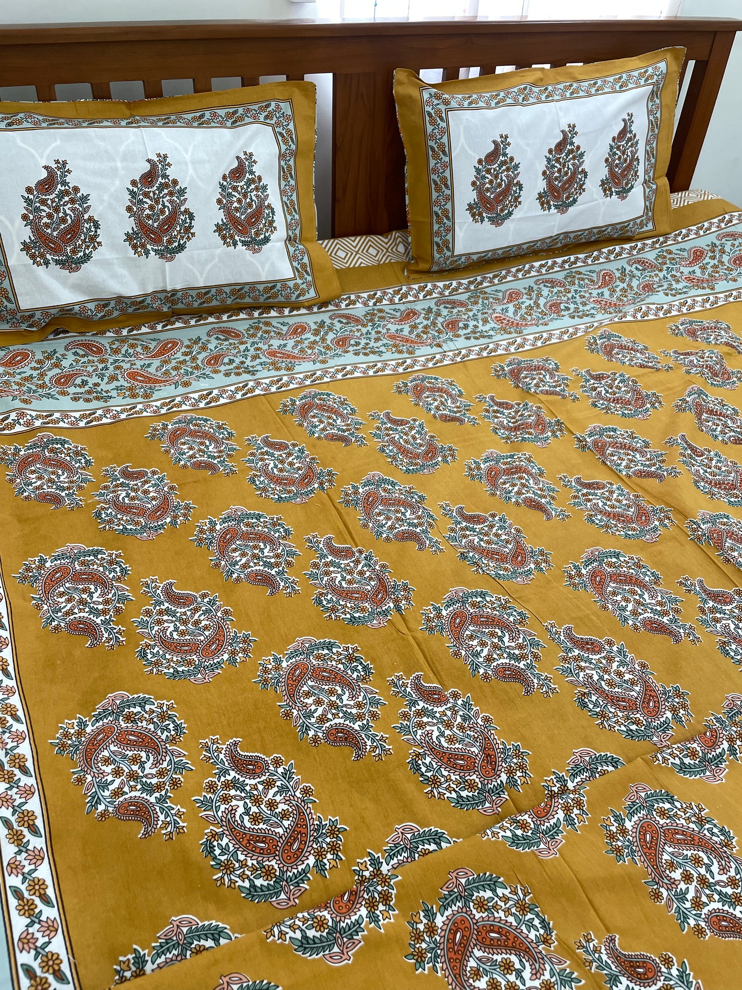 Super King Size Bedspread 120x 120 inches