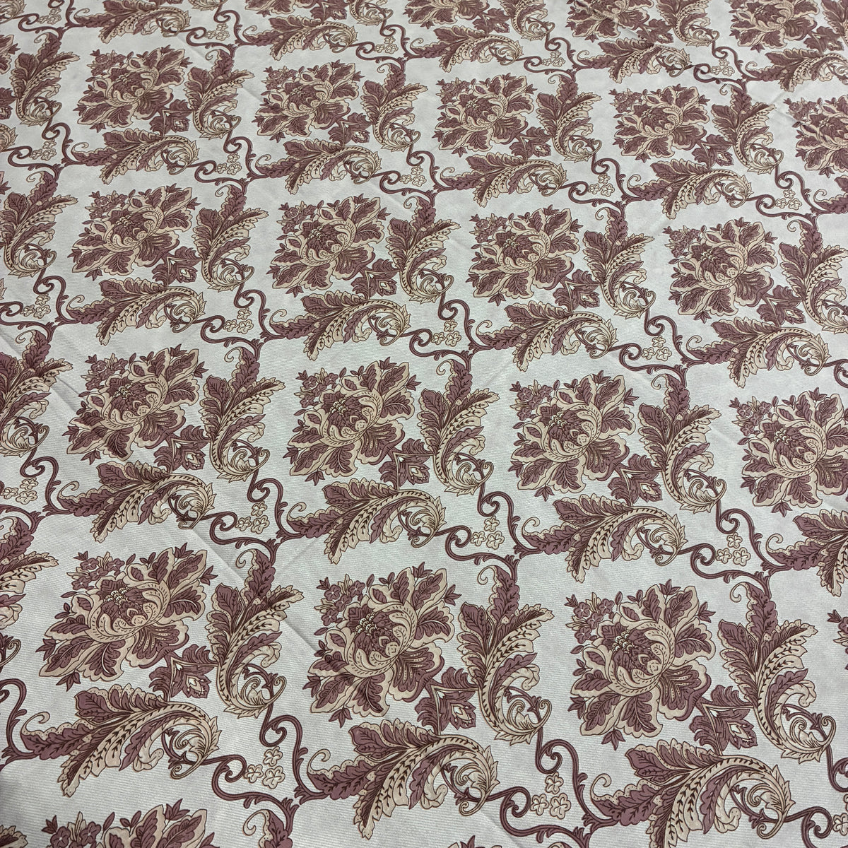 Super King Size Bedspread 120x 120 inches (2 PILLOW COVERS)