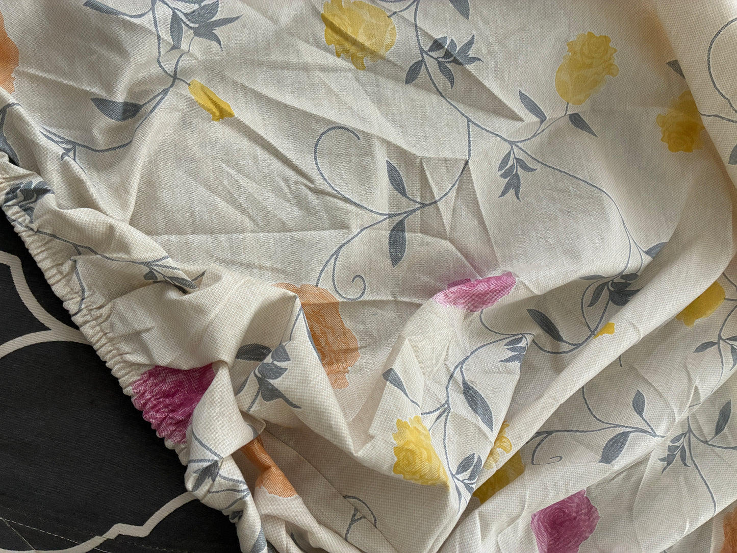 Rose Floral Fitted King Size Bedspreads  75x75x10 inches