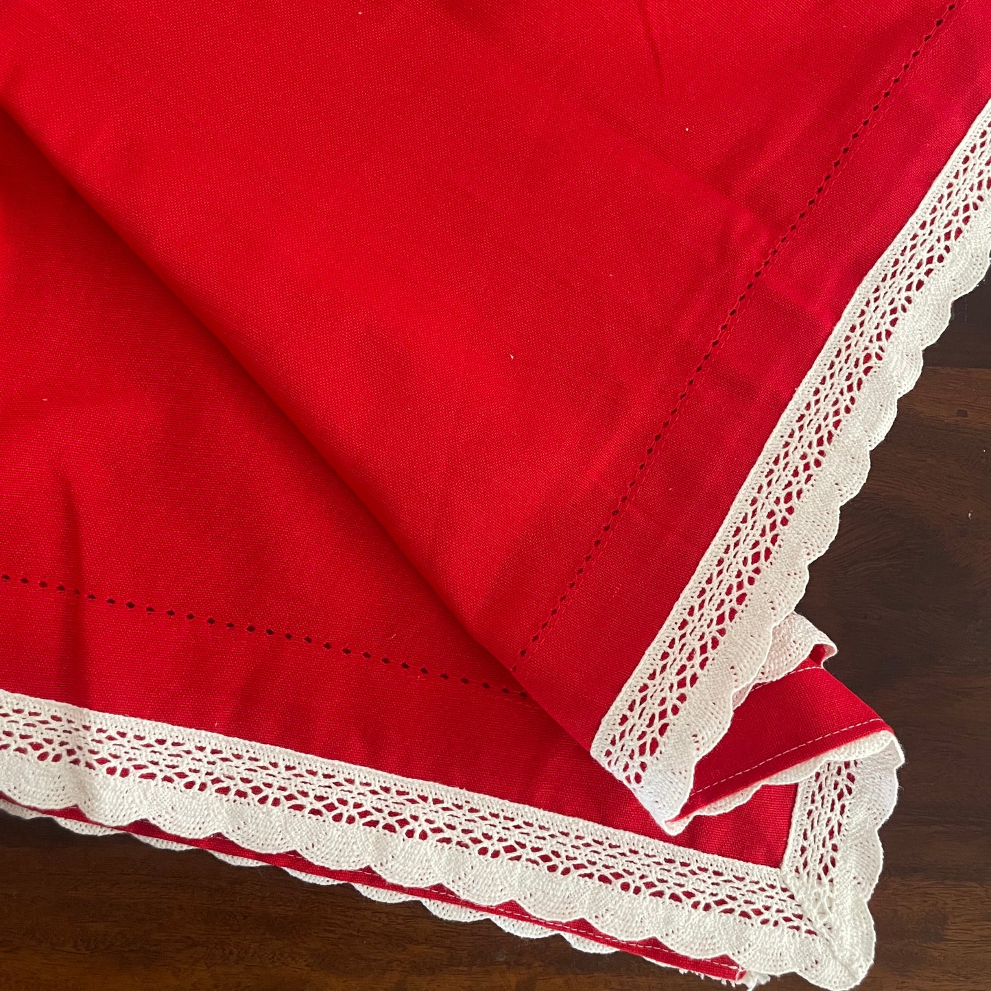 Red Plain Table covers