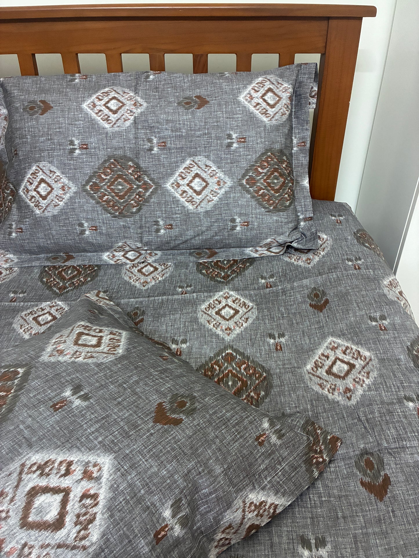 Super King Size Bedspread 120x 120 inches