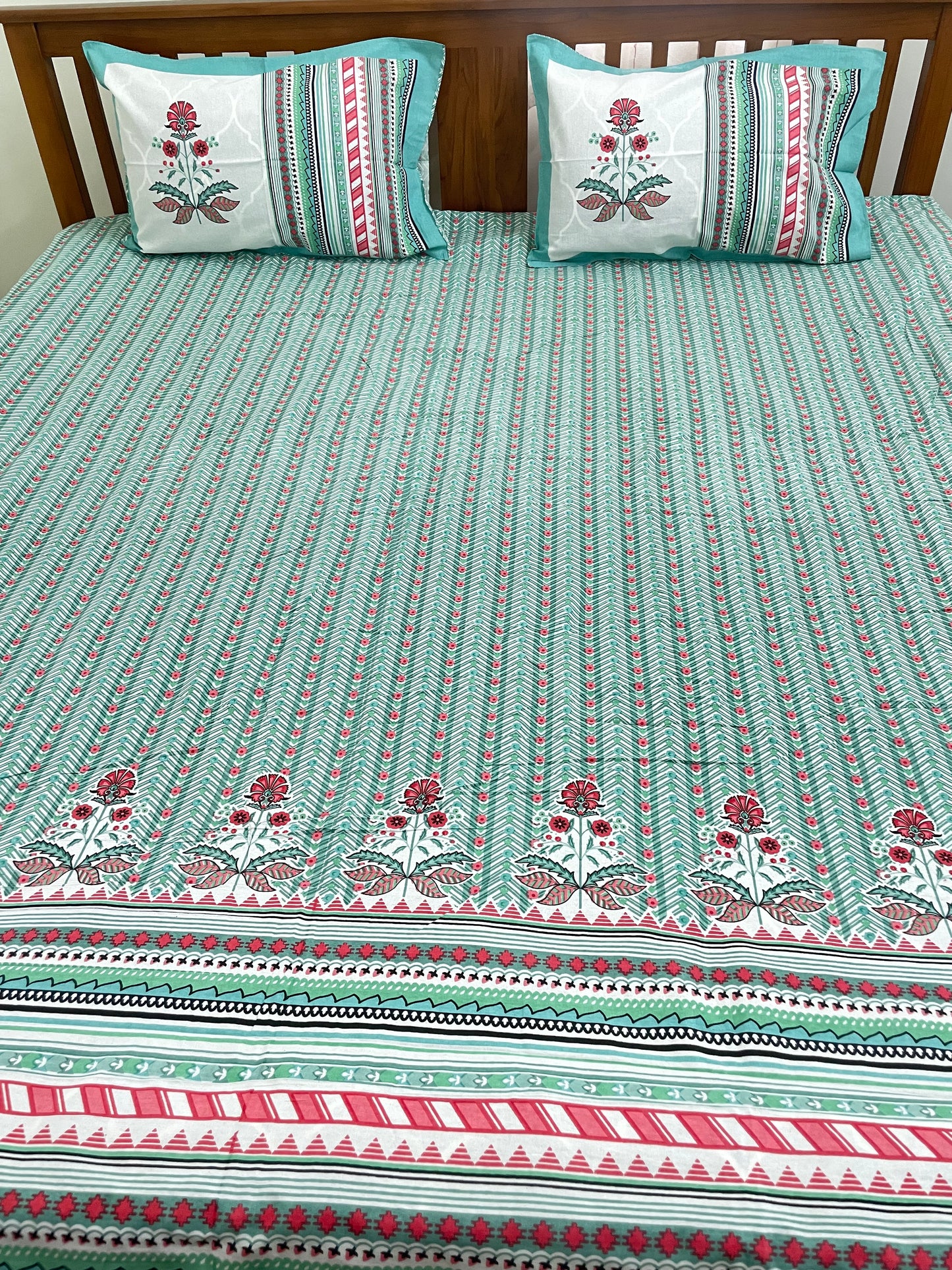 Super King Size Premium Cotton Bedspread 120 x 120 in