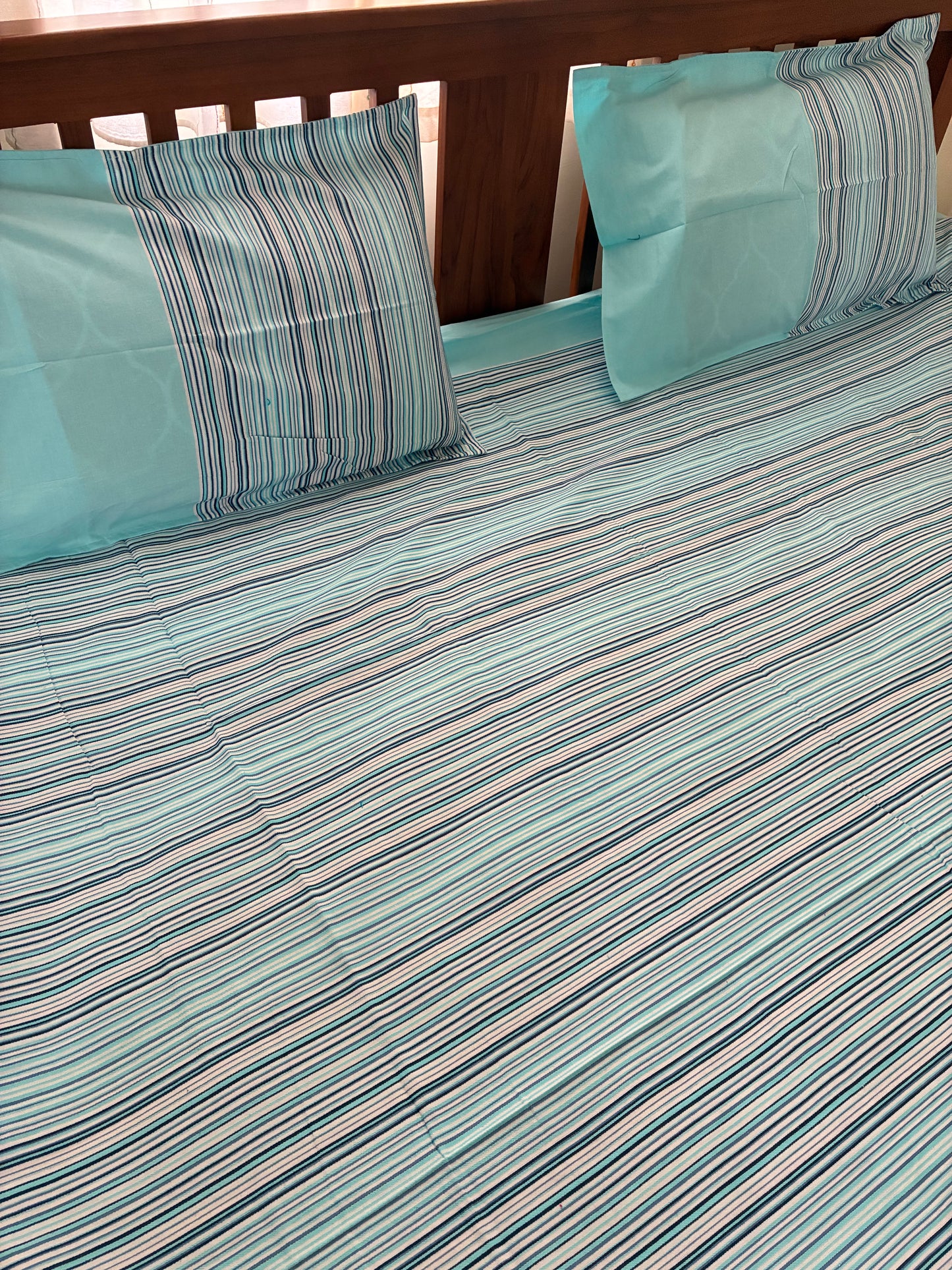 Premium Stripes King Size Bedspread 108 x 108 in