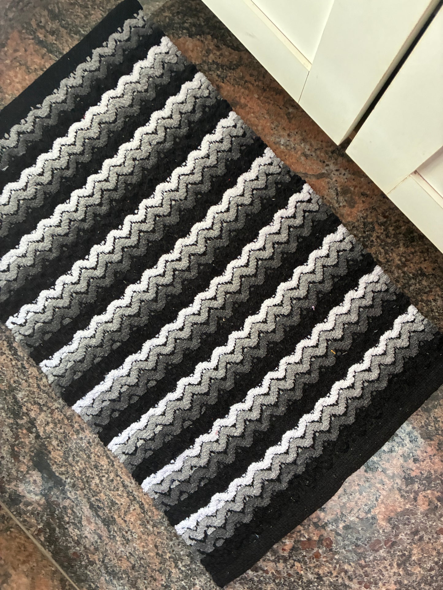 Cotton Zigzag Floor Mat