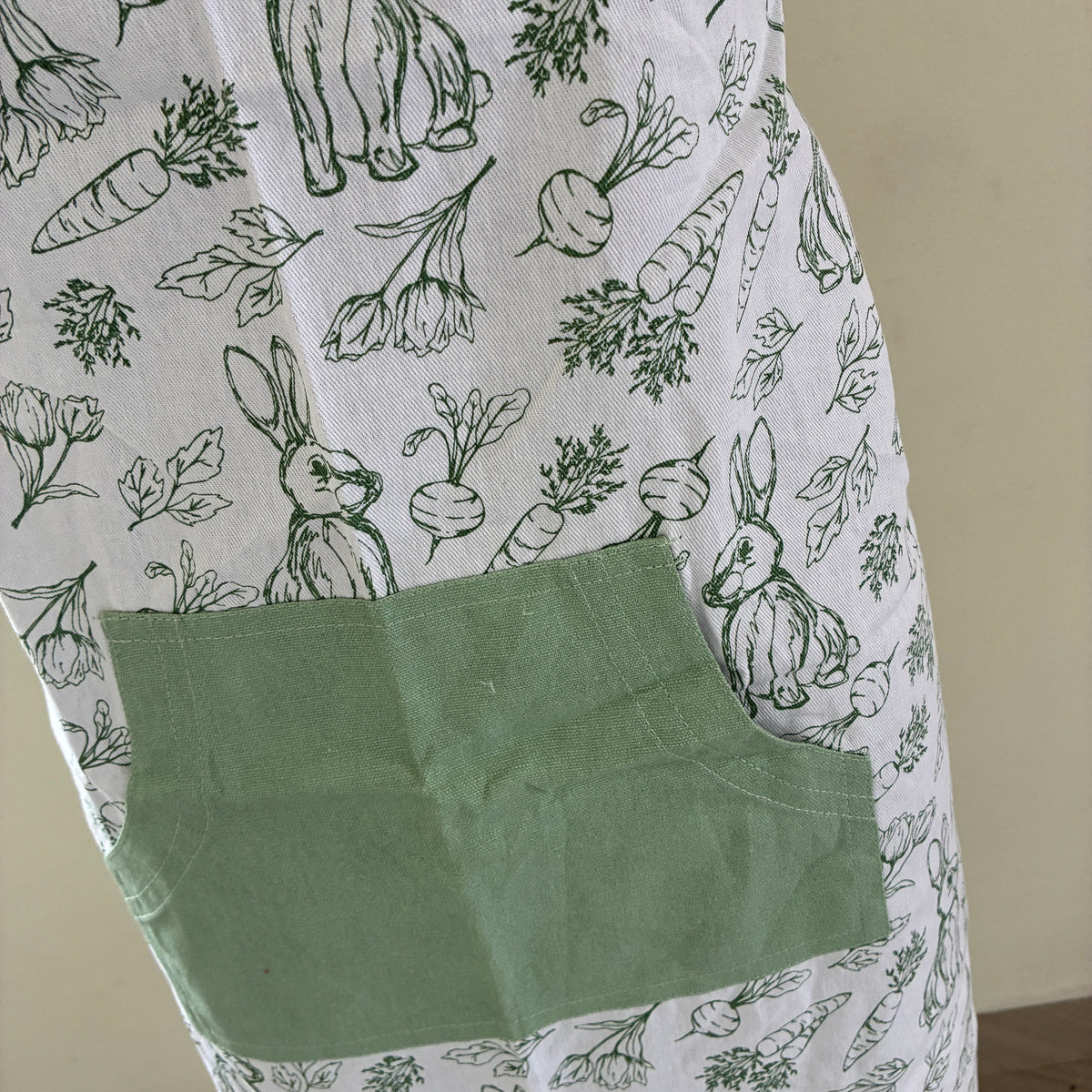 Rabbit Print Cotton Apron