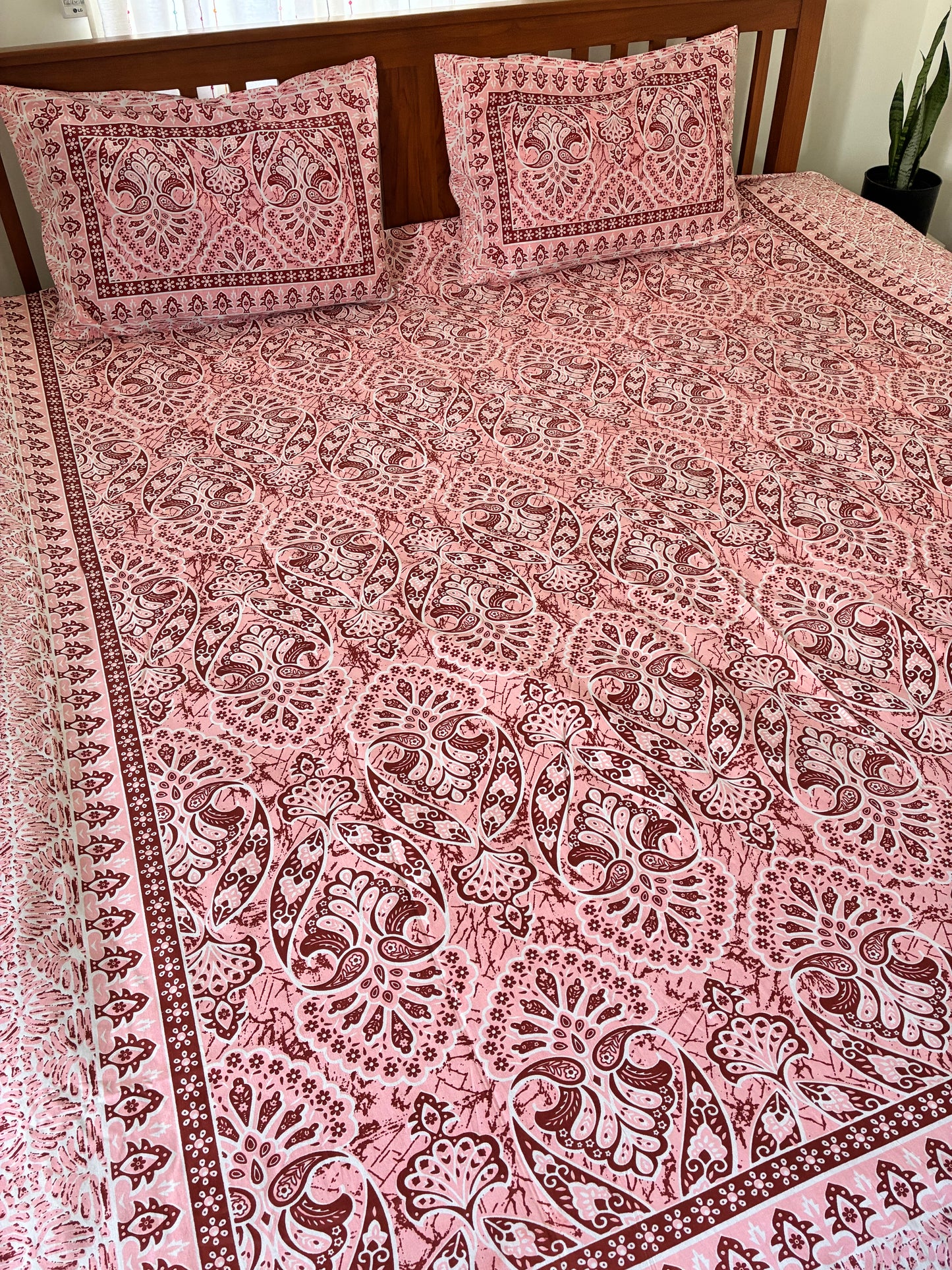 Queen Bedspread 90x100 inches