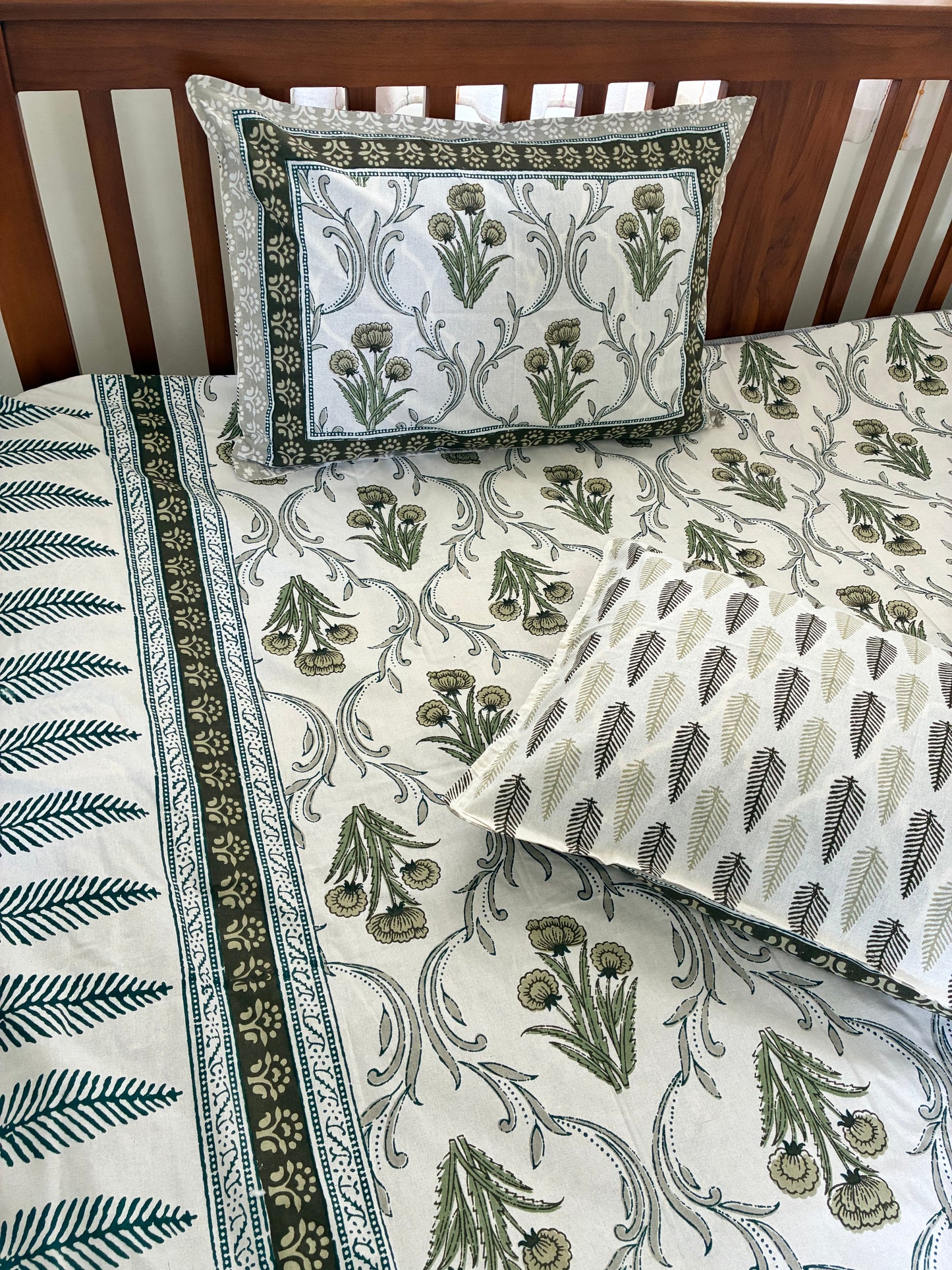 Queen Bedspread 90x100 inches