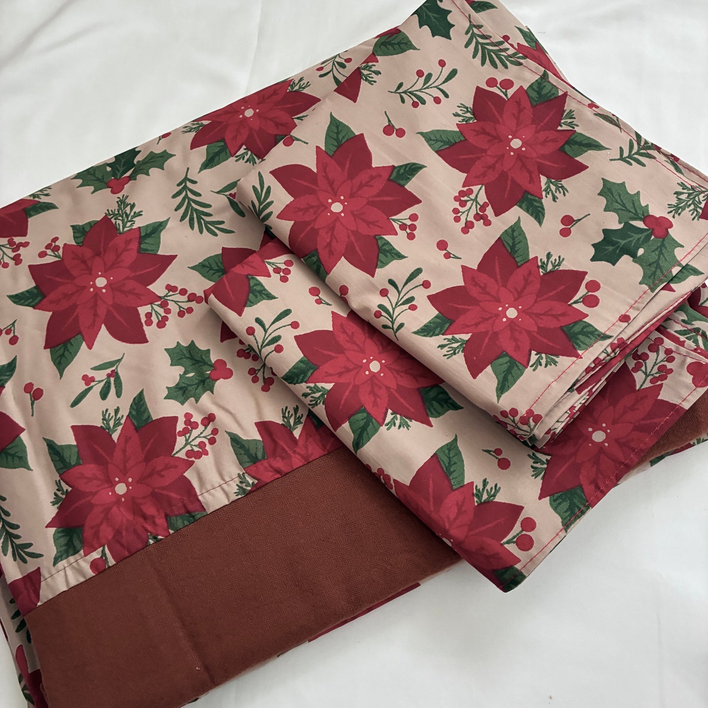 Red Floral Queen Size Bedspread 90x100 inches ( 2 PILLOW COVERS)