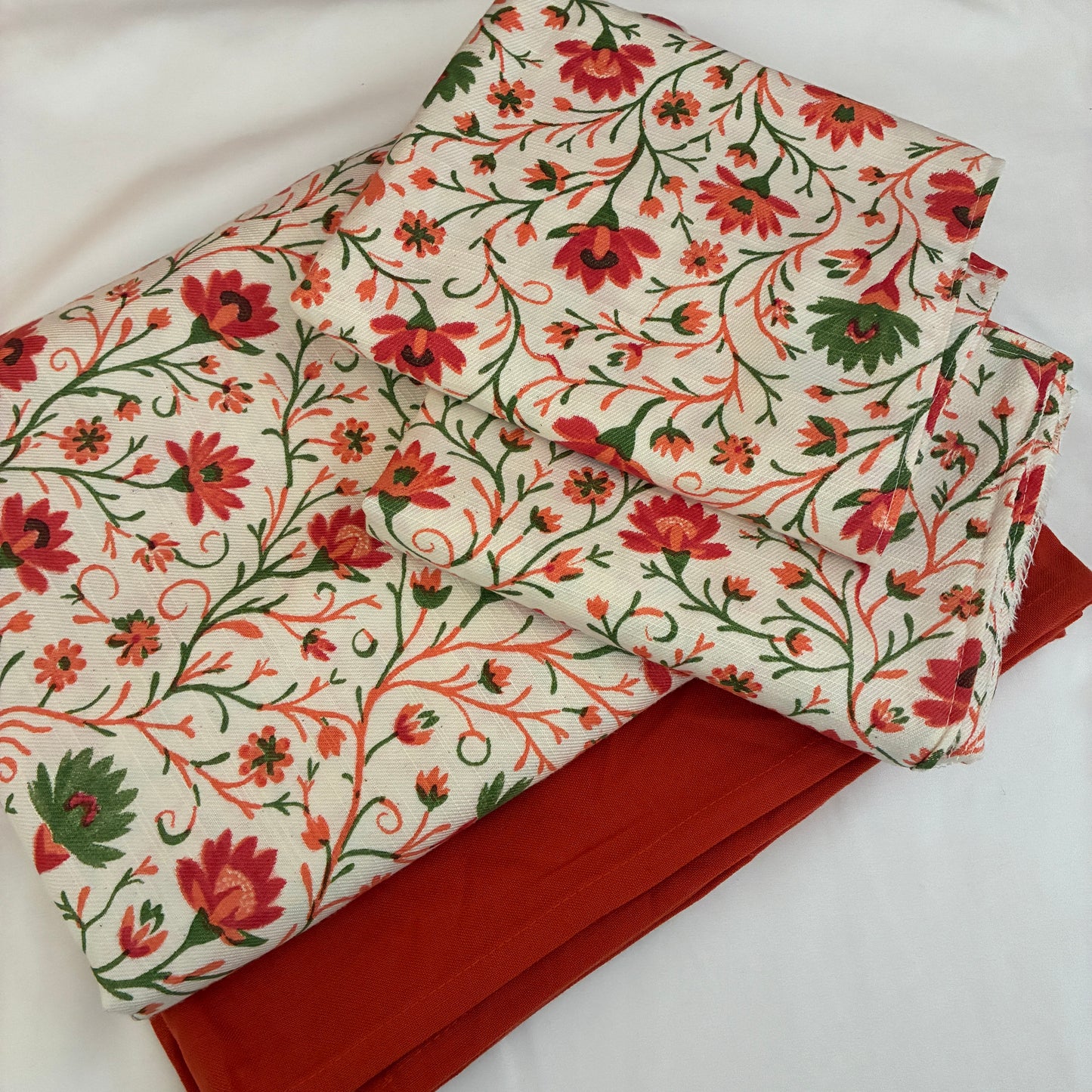Red Floral King Size Cotton Bedspread 100x110 in (2 pillow covers)
