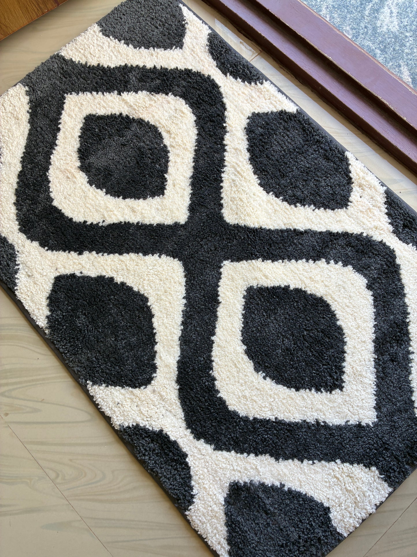 Anti Slip Black Diamond Floor mats (set of 2) (40x60cm) (50x82cm)